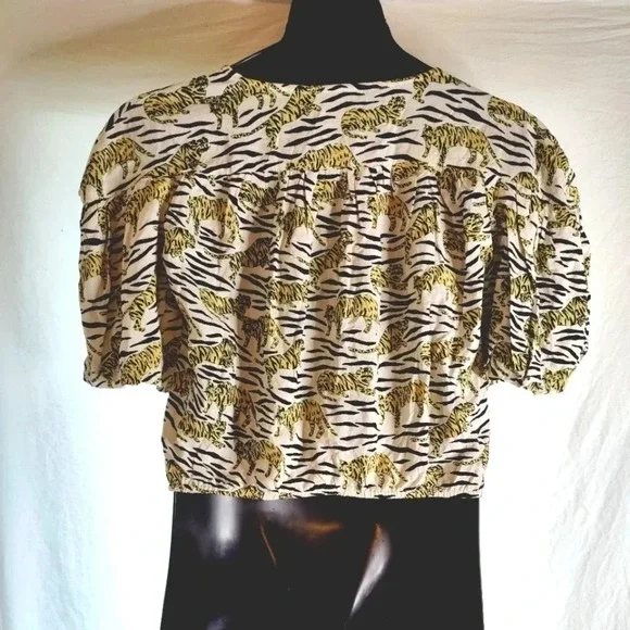 Tiger Crop Top EUC ❤️🐅 - Picture 9 of 15